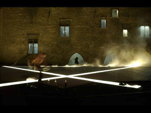 PLATONOV, Cour d'Honneur du Palais des Papes, 2002