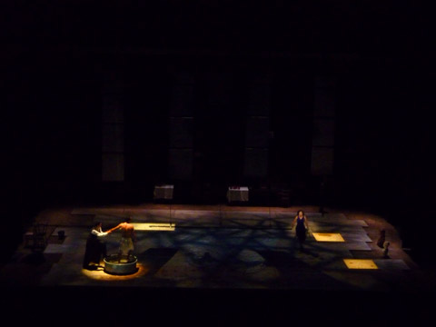 NOLI ME TANGERE, TNB Rennes, 2011.01